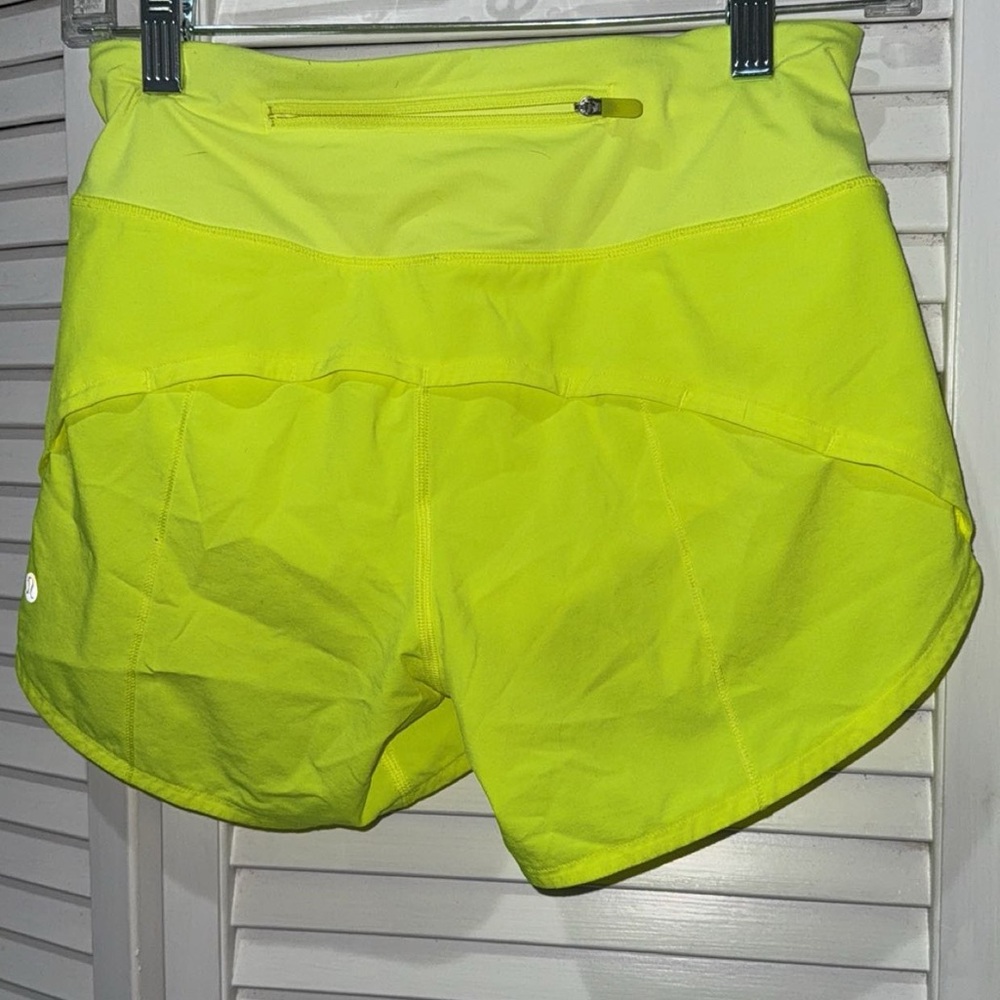 Lululemon Speed Up Mid-Rise Short 4" inseam size 2 Highlight Yellow - Picture 6 of 14